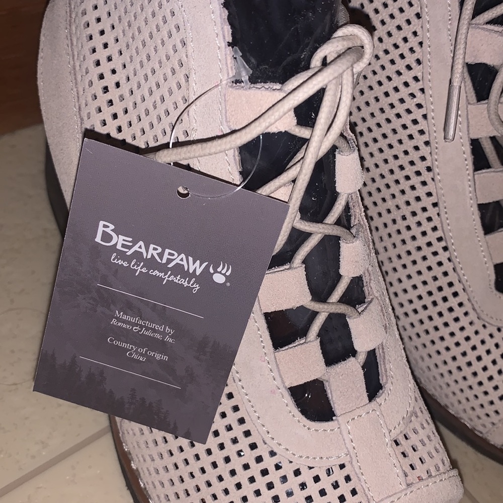 Women’s Bearpaw Vienna Ivory Sandals - Picture 7 of 7